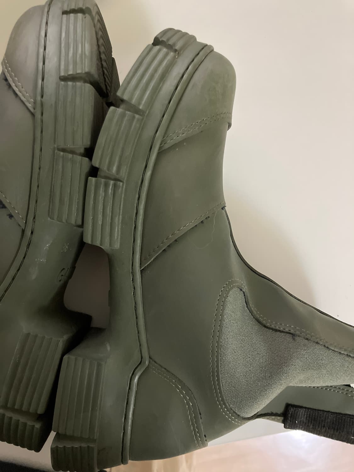 가니 첼시부츠 카키 36사이즈 상품이미지2