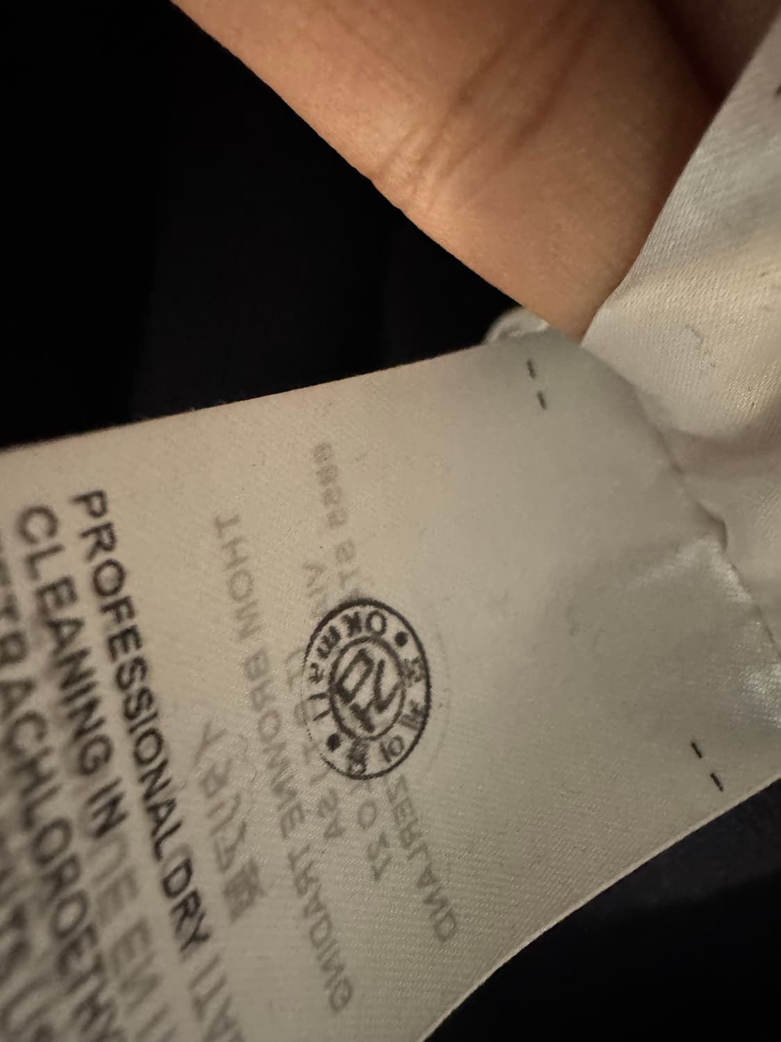 톰브라운 밀라노스티치 암밴드 가디건 4사이즈 상품이미지4