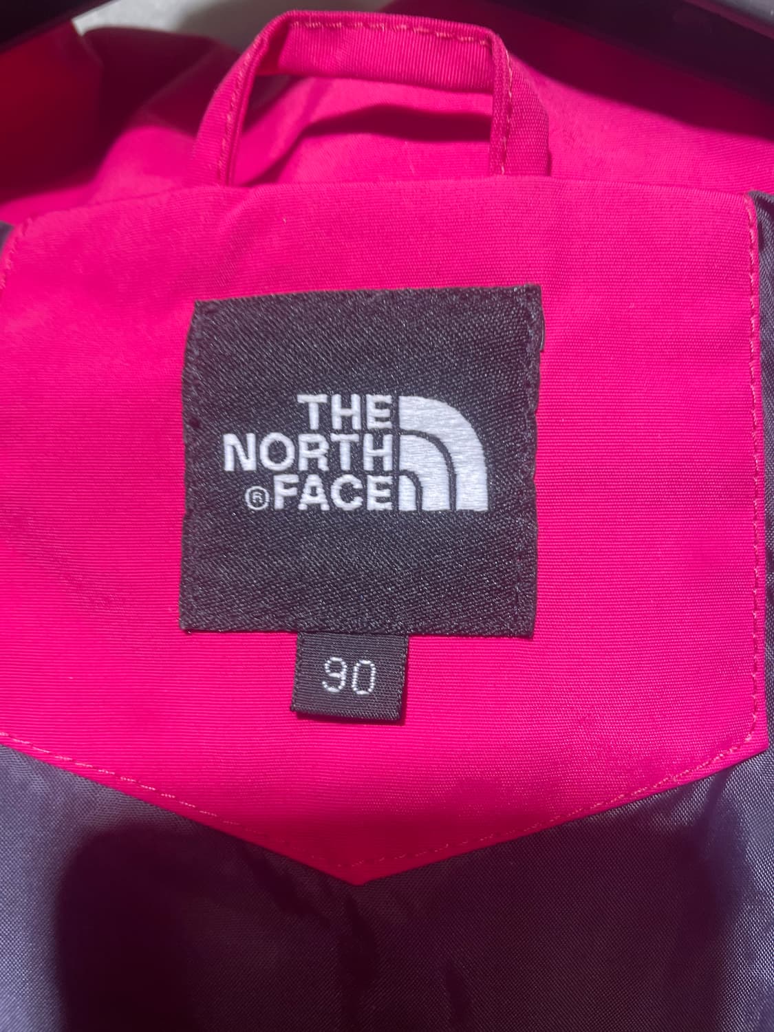 노스페이스 핑크 바람막이 자켓L 90사이즈 상품이미지3