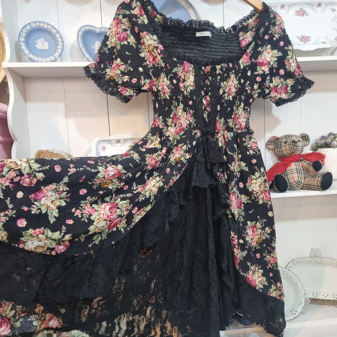 axes femme(액시즈팜) 플라워 레이스 언밸런스 원피스 상품이미지5