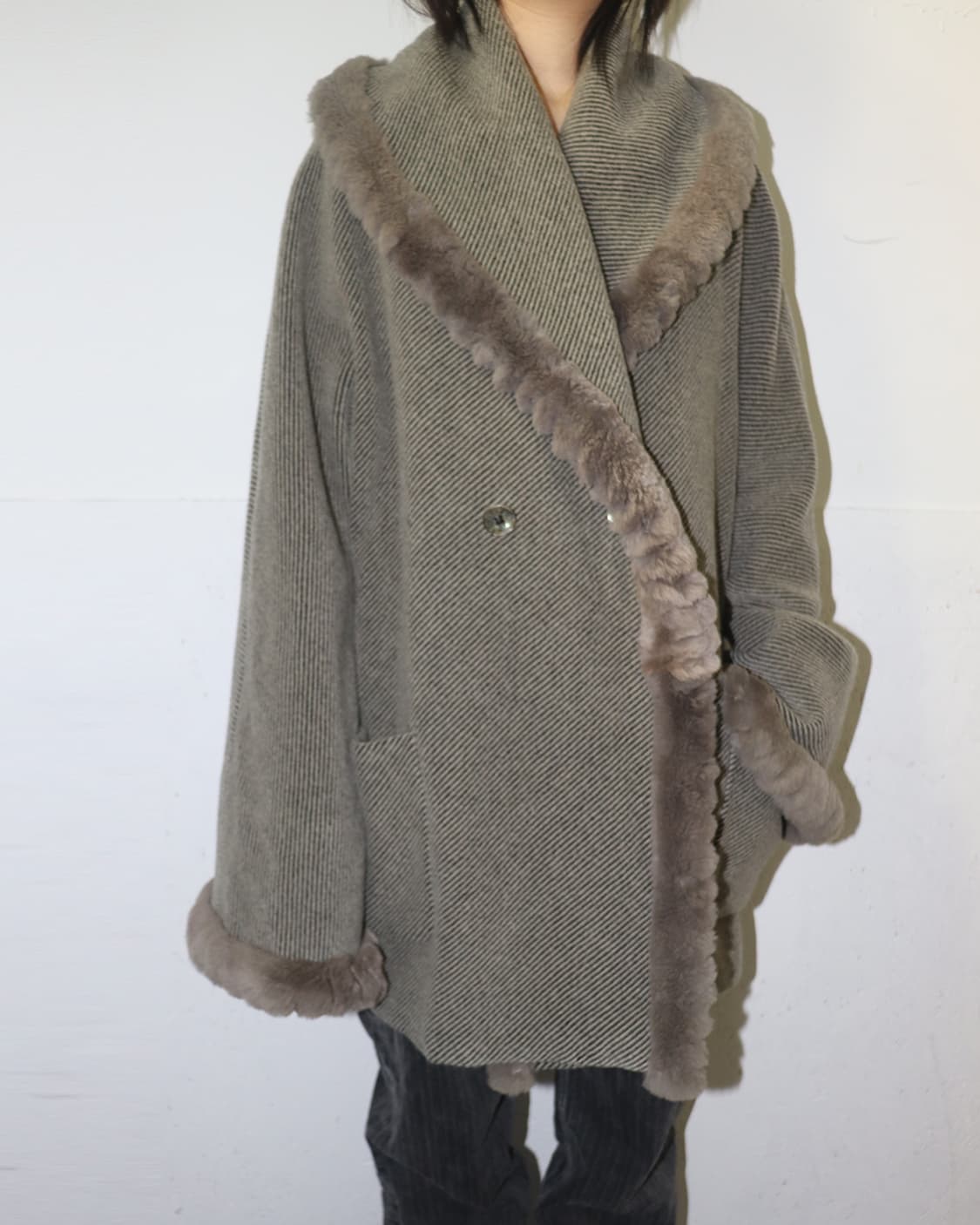 펜디 시어링 트림 울 코트 상품이미지3