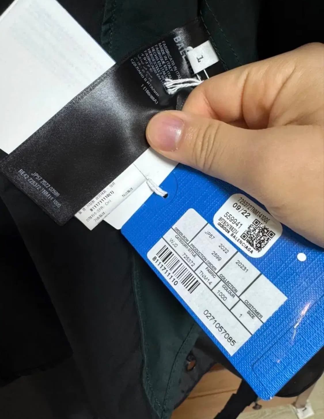 발렌시아가 x 아디다스 후드 셔츠 블랙 다크 그린 상품이미지3