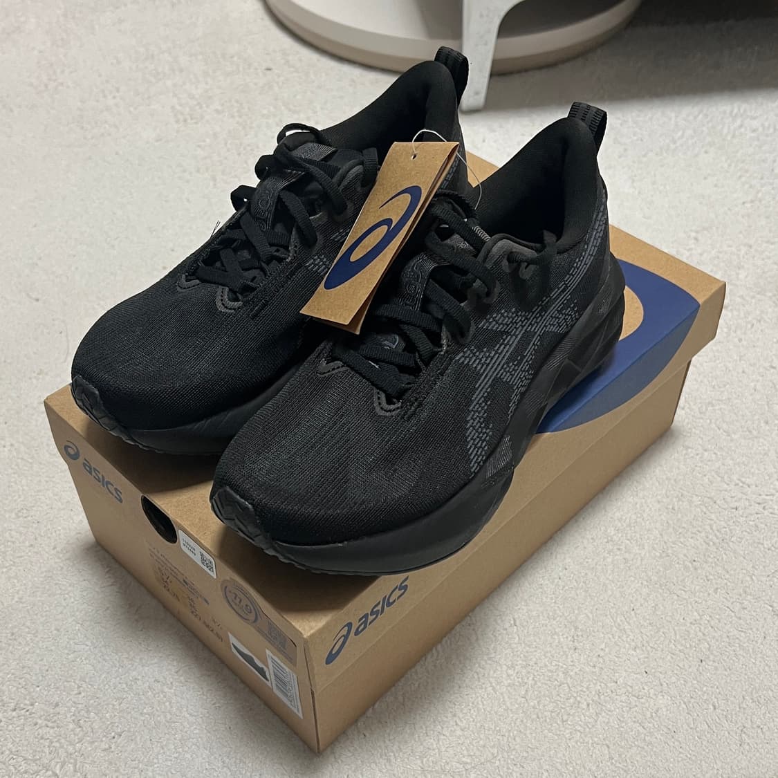 아식스 노바블라스트5 227.5사이즈 새제품 상품이미지1