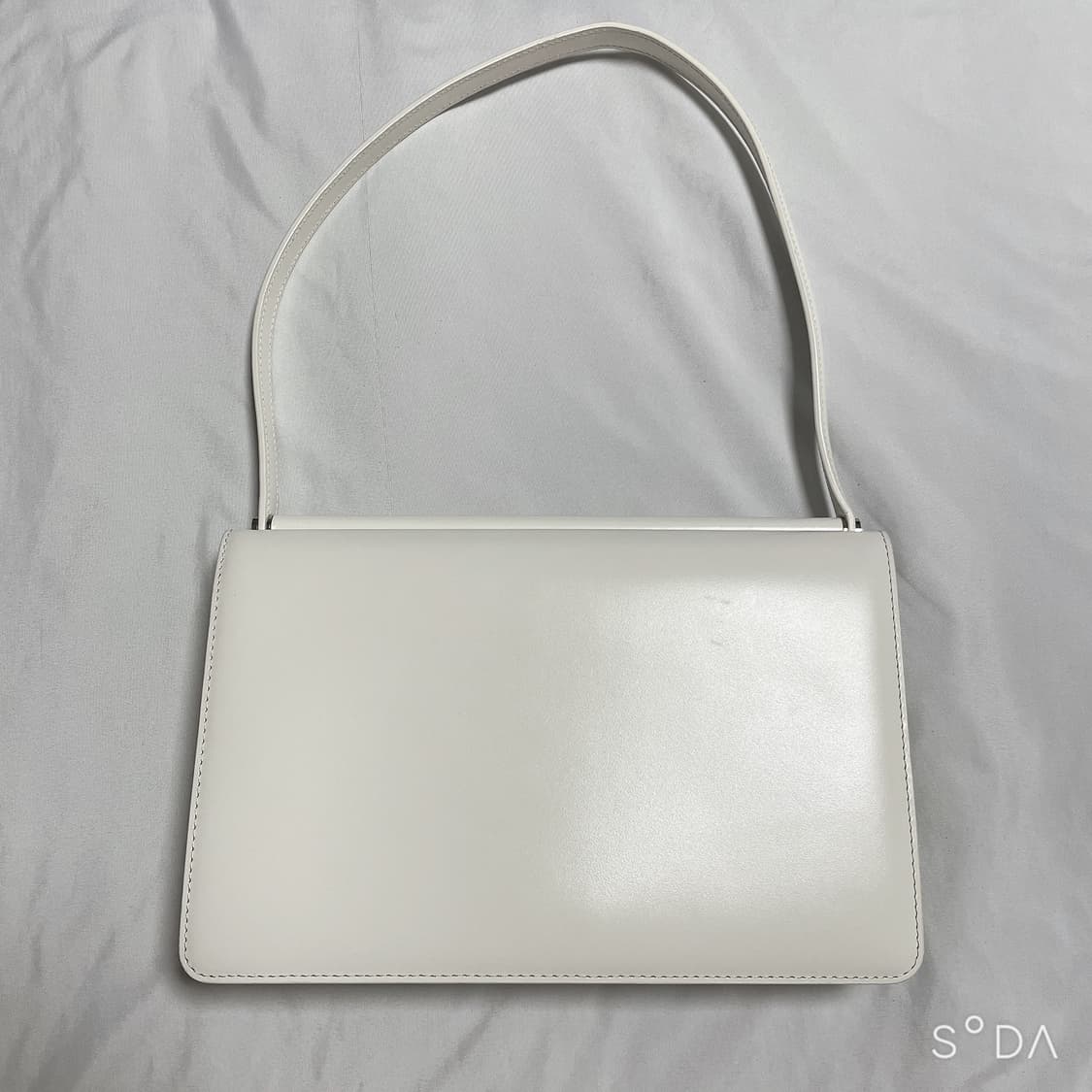 투티에 화이트 레더 숄더백 상품이미지2