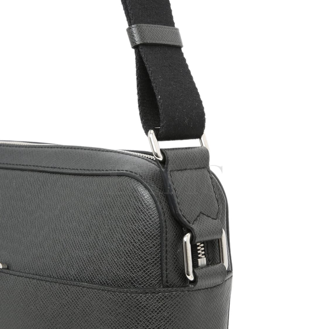 루이비통 타이가 안톤 크로스백 블랙 메신저 M34408 상품이미지6