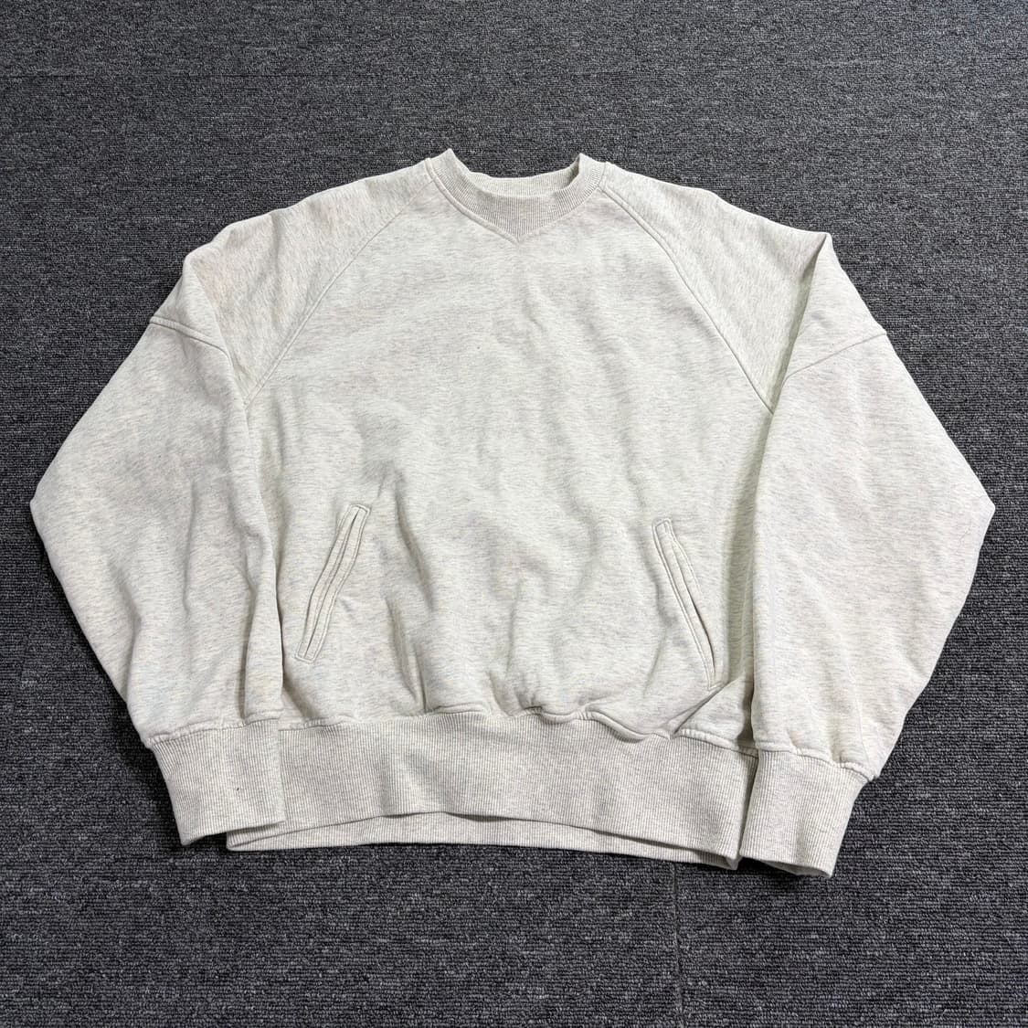 아틀리에 나인 오트밀 맨투맨 상품이미지1