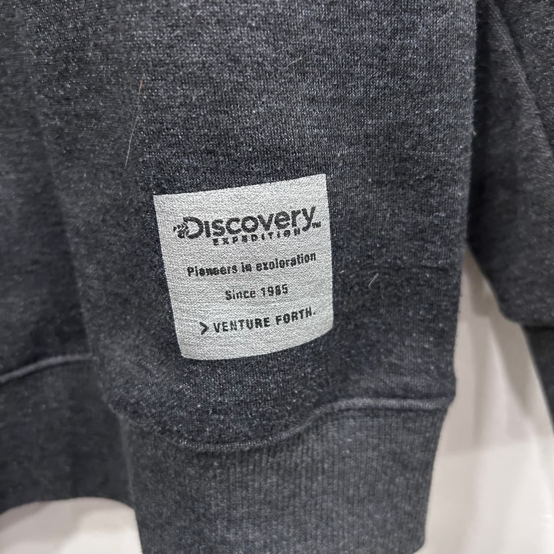 디스커버리 엑스패디션 빅로고 맨투맨 상품이미지4