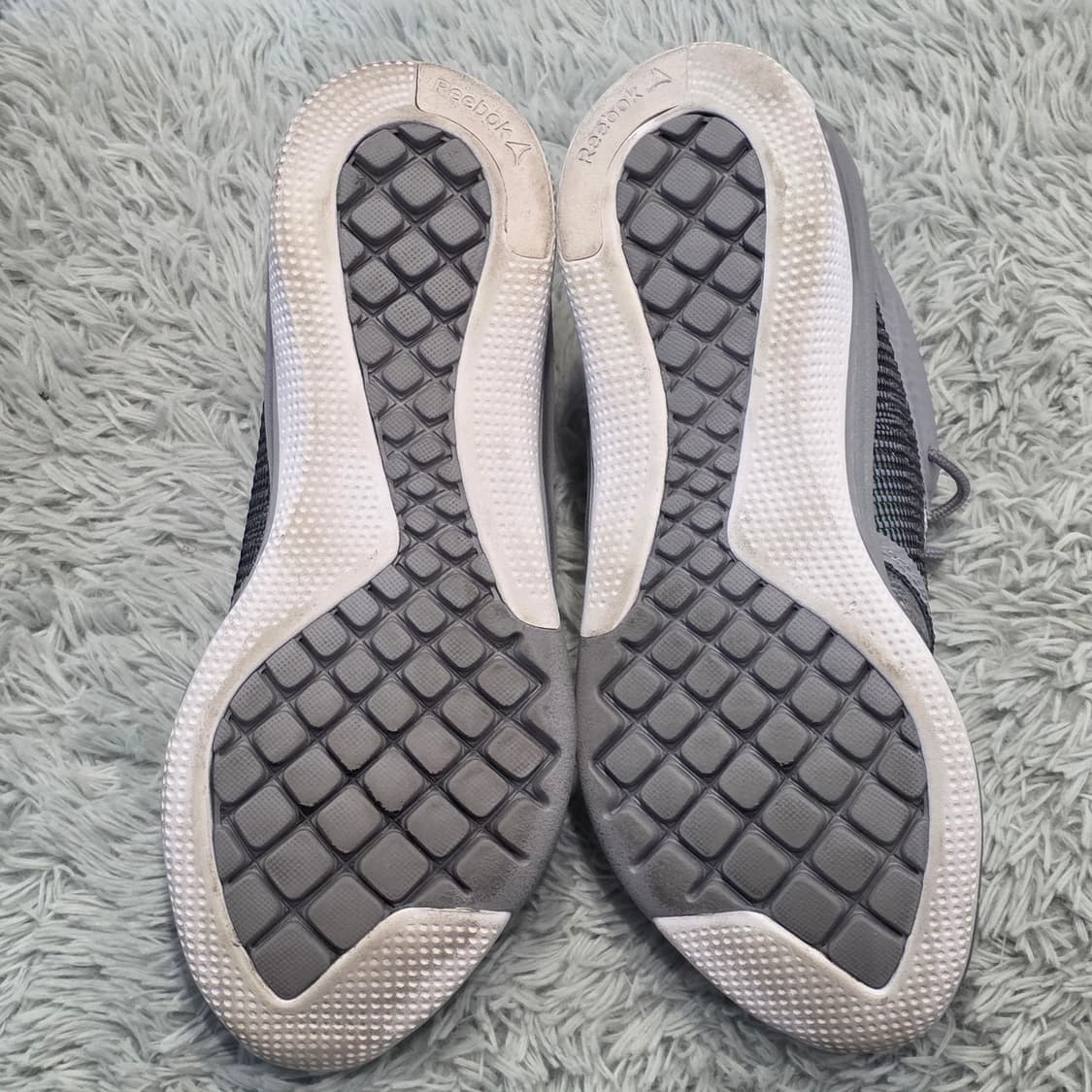 2q-29:리복 플렉스위브 트레이닝 스니커즈 그레이 (235mm 상품이미지10