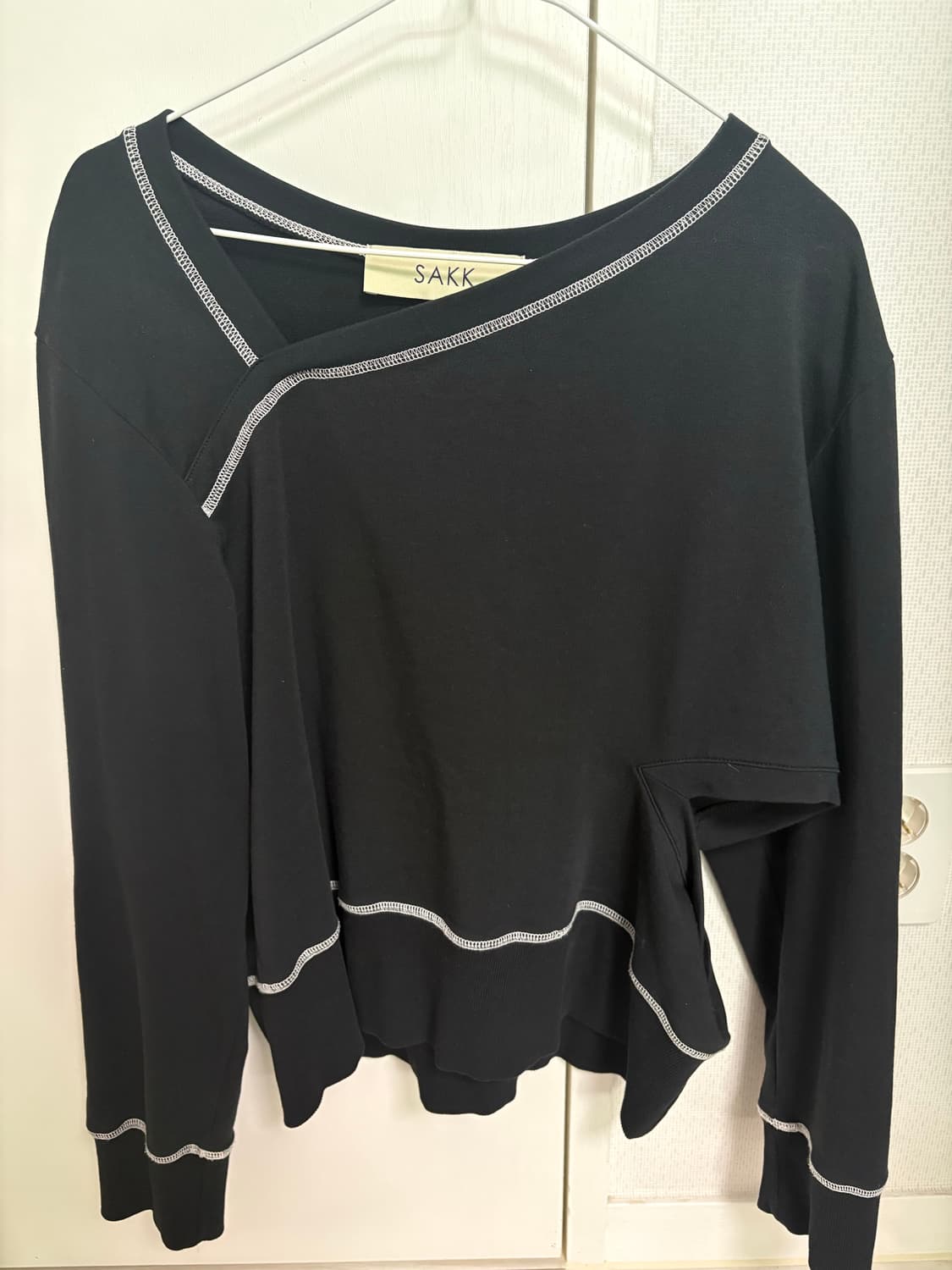 싹 sakk 맨투맨 블랙 상품이미지3