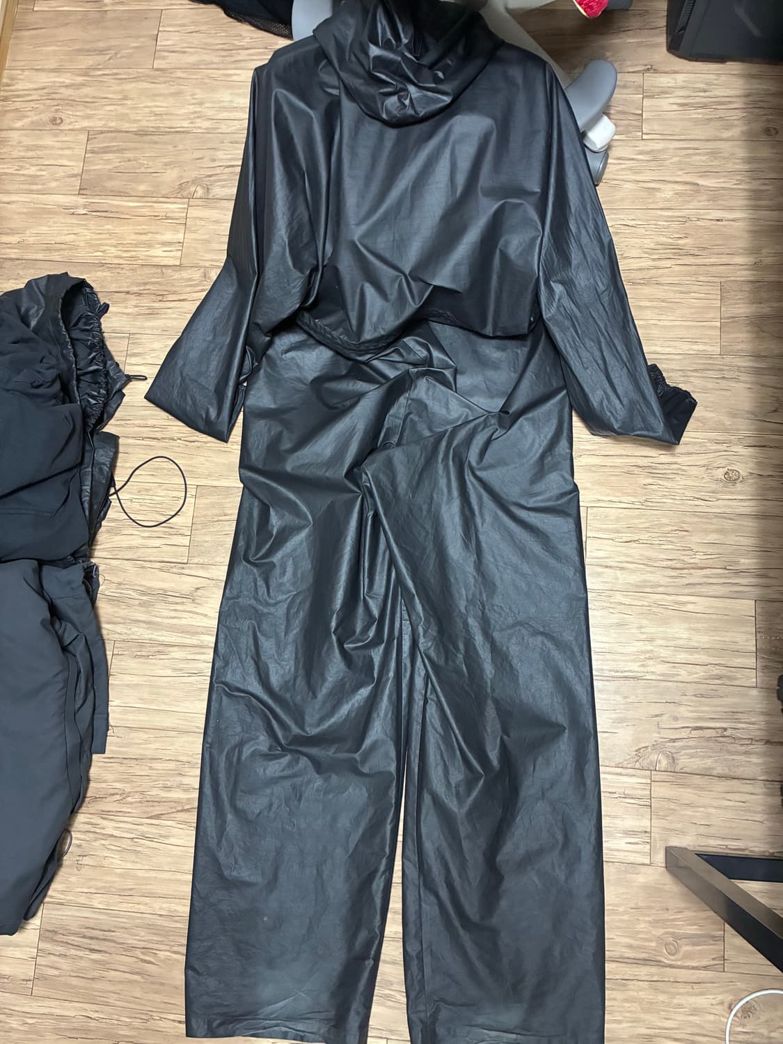 [M] 이지갭 발렌시아가 코티드 코튼 오버롤 블랙 점프수트 상품이미지2