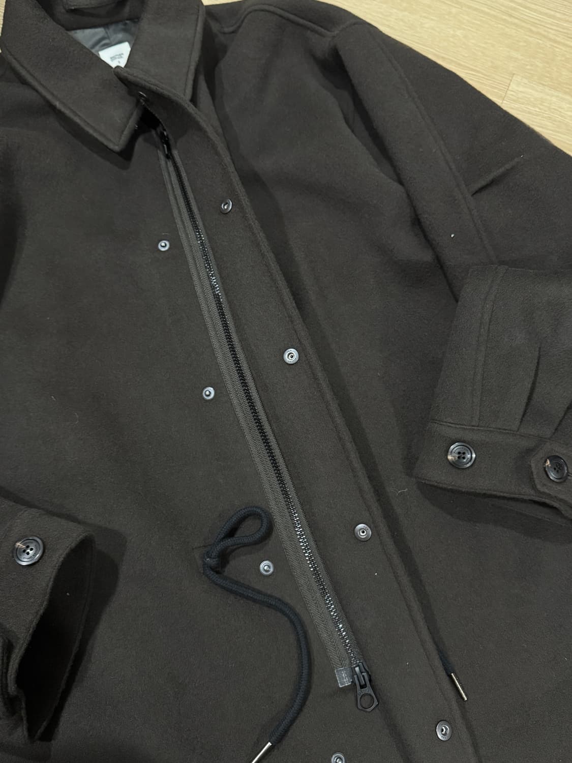 [2] 어나더오피스 25aw 라이브러리 울 모즈 코트 차콜브라운 상품이미지3