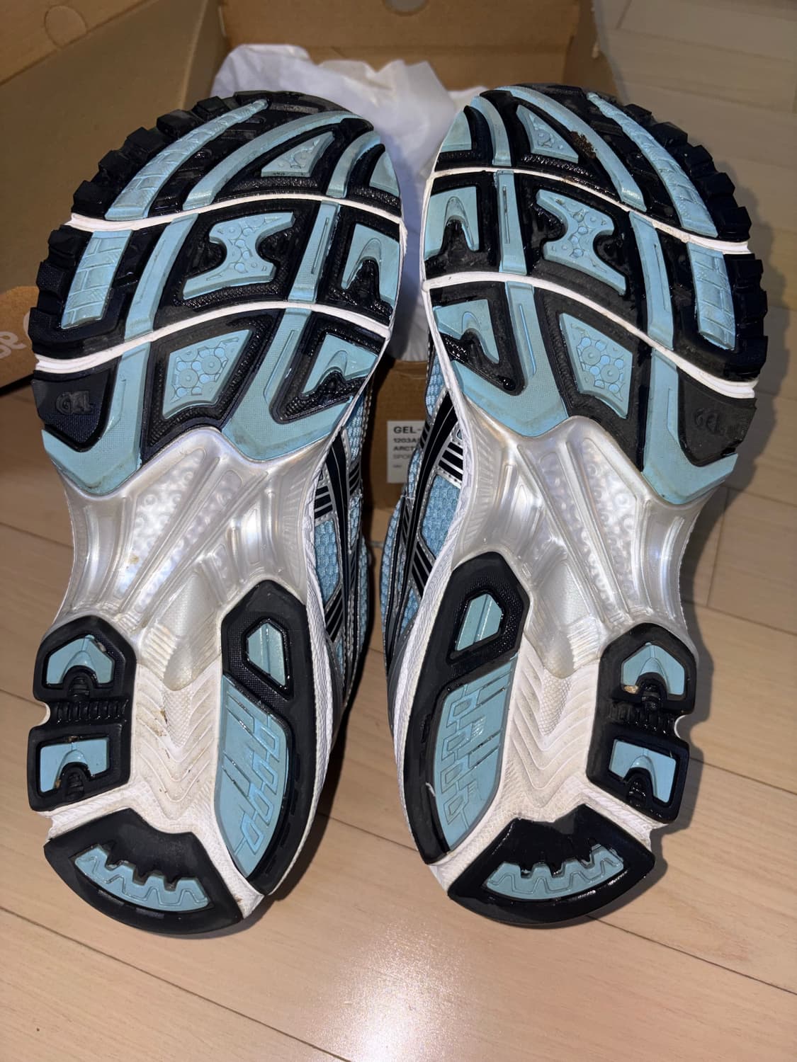 아식스 젤카야노 14 아크틱스카이 실버 1203A537-400 상품이미지4