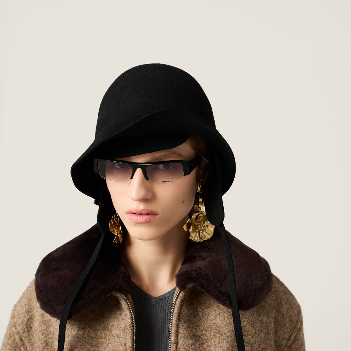 미우미우 브데트 선글라스 25FW 상품이미지3