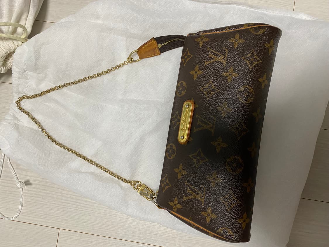 루이비통 모노그램 에바 클러치 상품이미지2