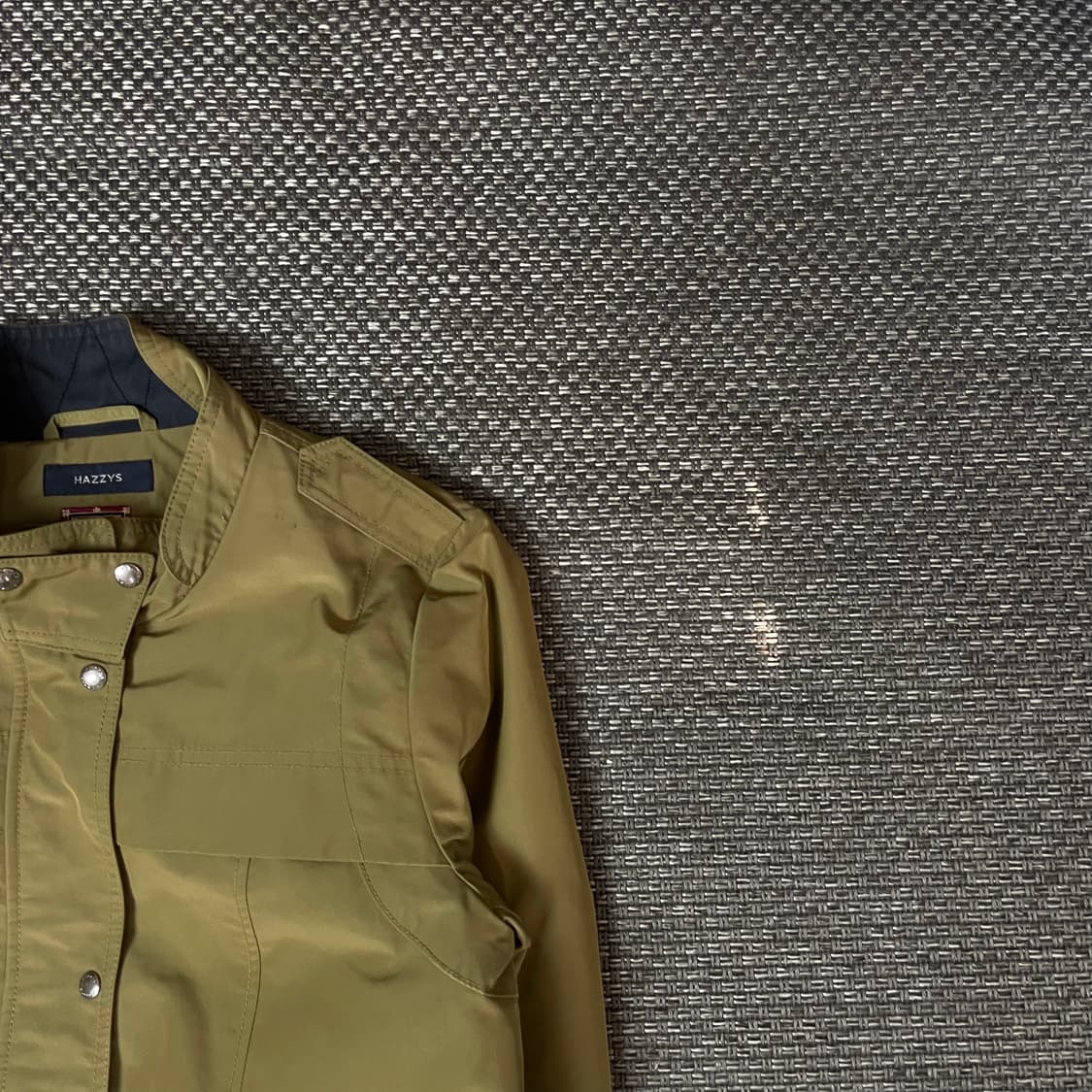 헤지스 카키 멀티포켓 폴리 자켓 상품이미지3