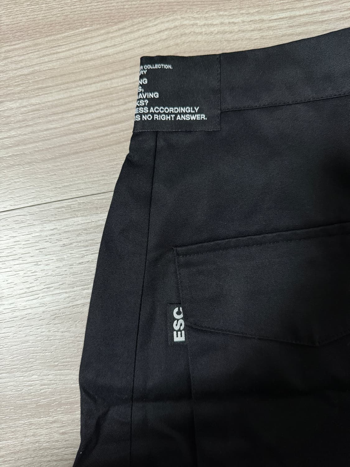 이에스씨 포켓 랩 스커트 블랙 상품이미지7