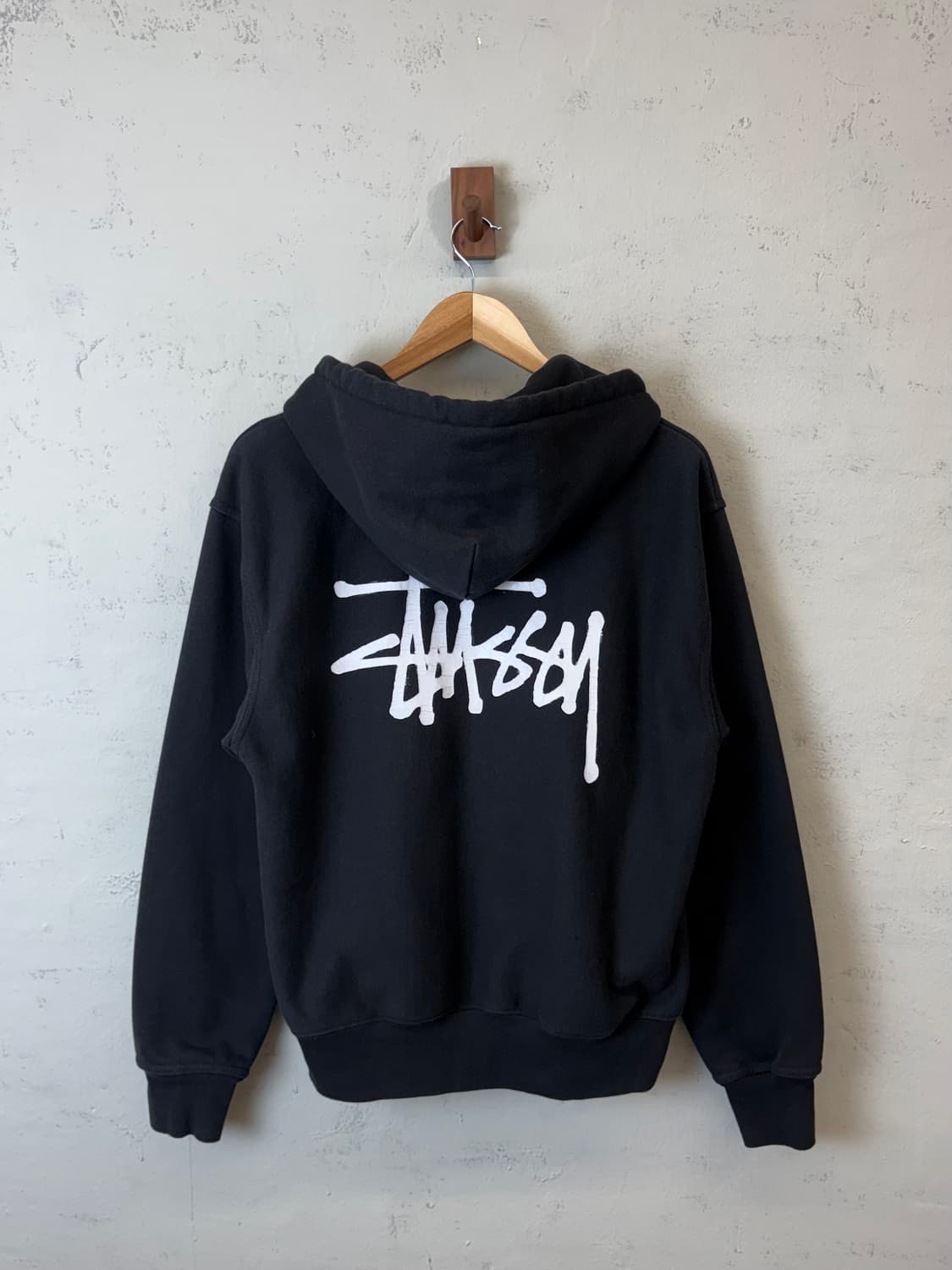 스투시 헤비스웻 베이직 로고 블랙 후드집업 상품이미지1