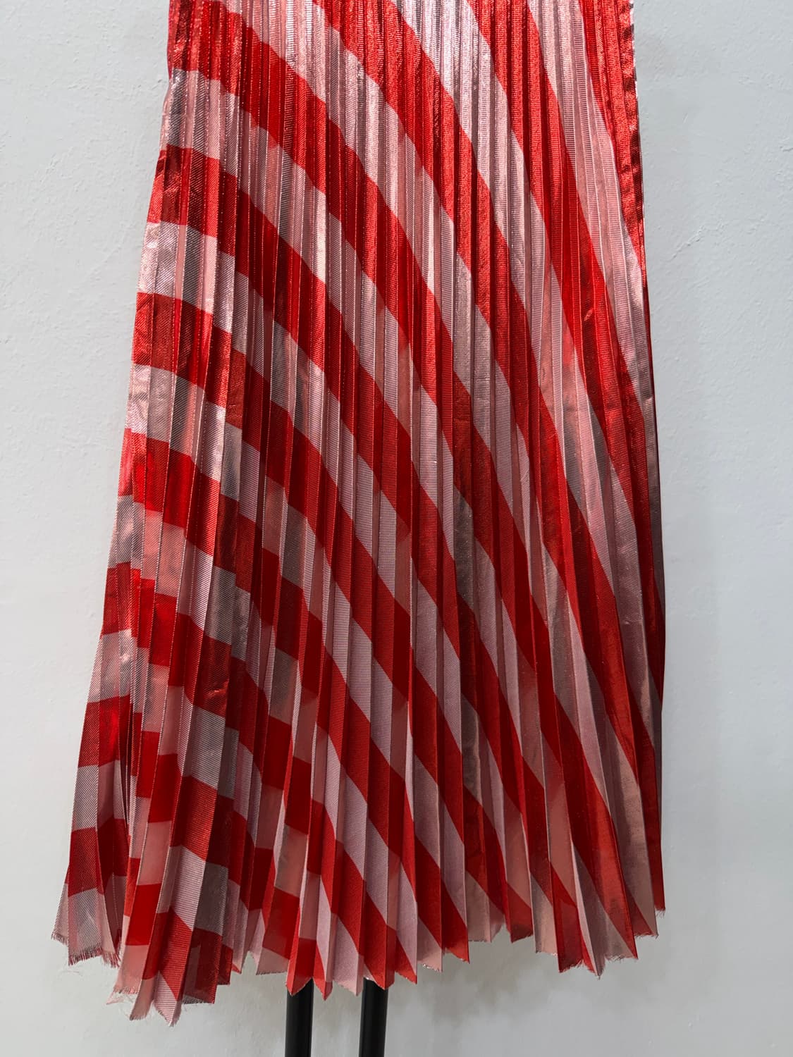 새제품) 오프화이트 정품 플리츠 주름 스커트 40 상품이미지5