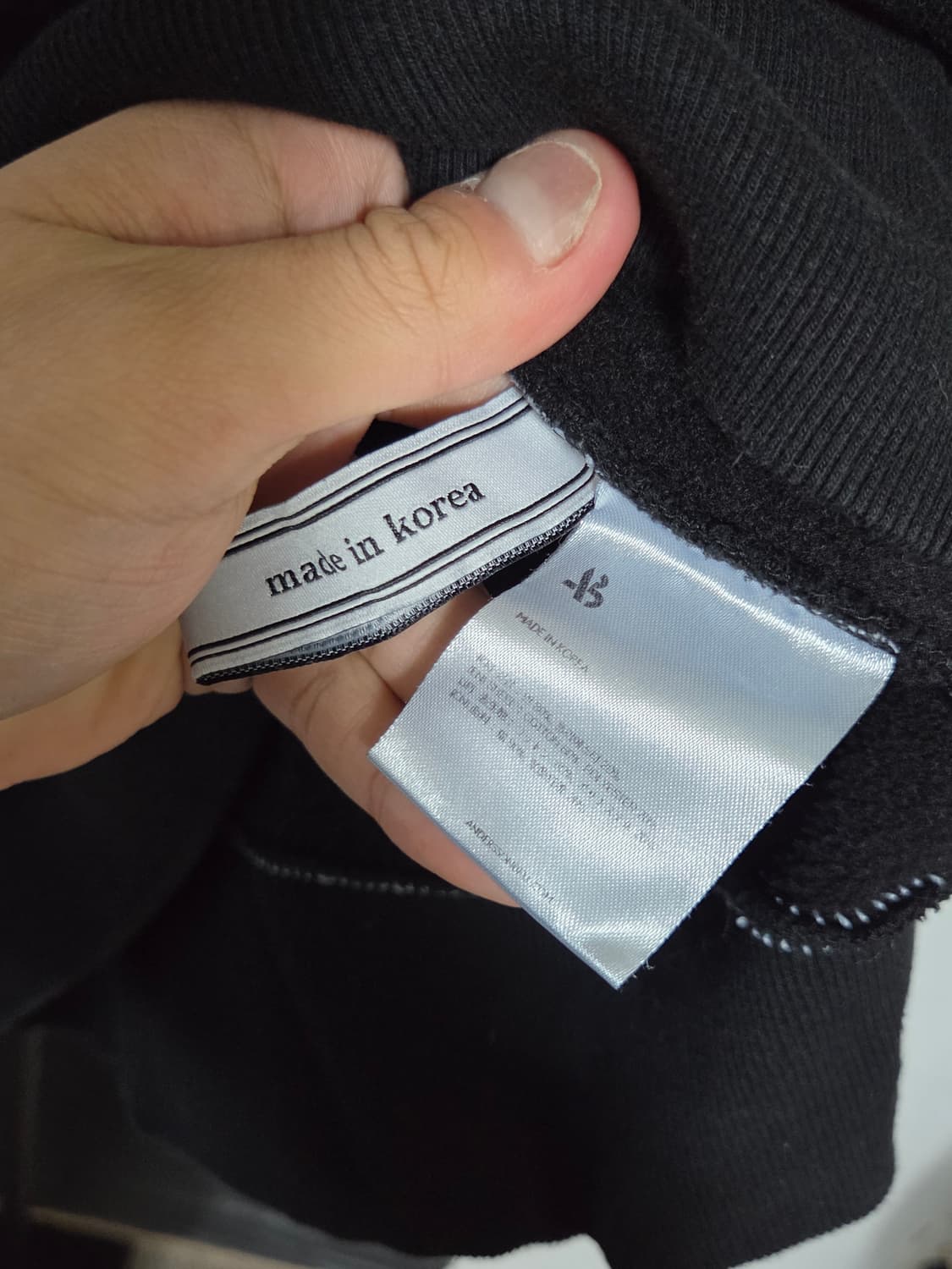 [앤더슨벨] 19FW 컨템포러리 로고 맨투맨 | 00079 상품이미지4