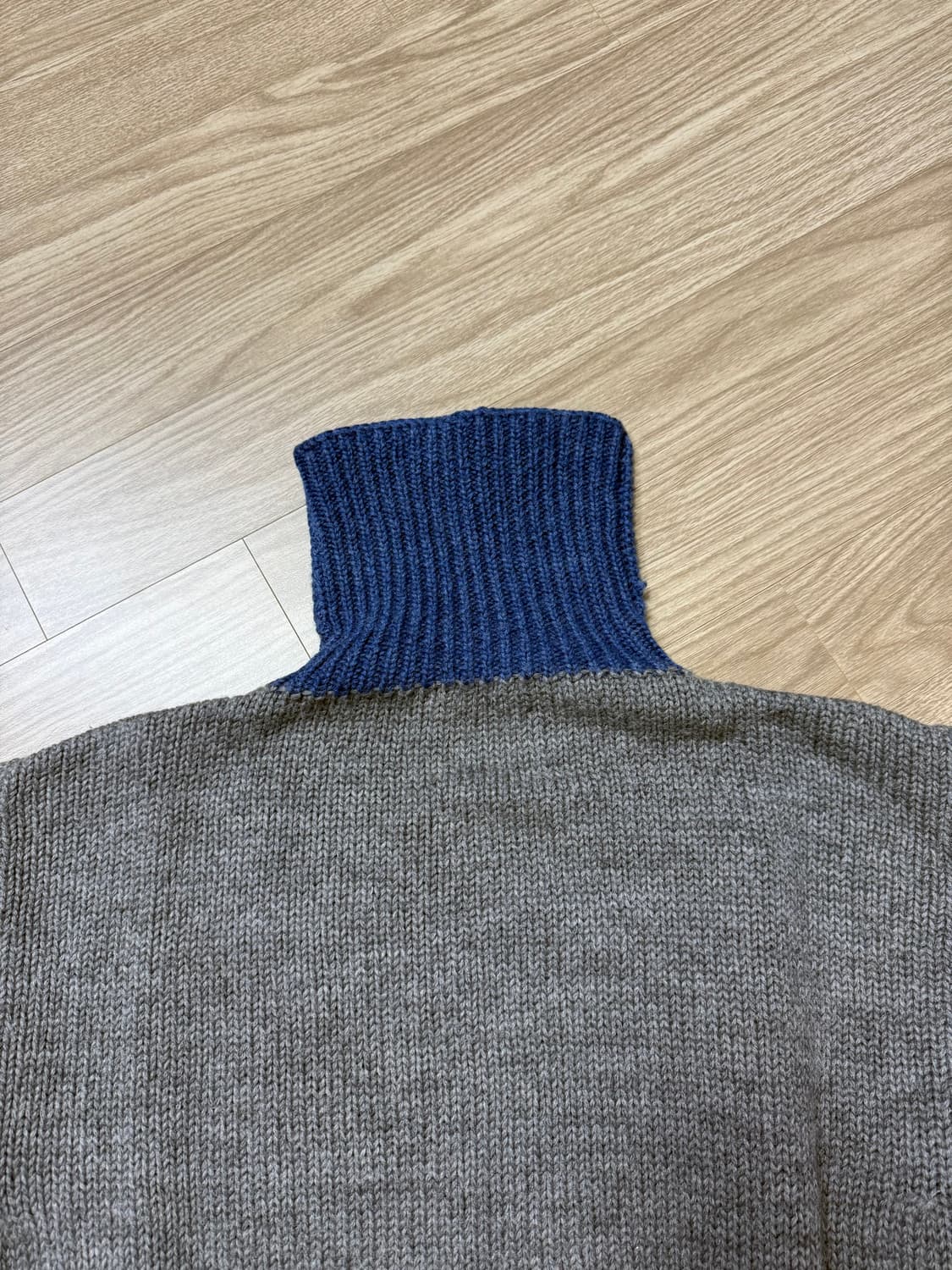 (54) 나이젤카본 롤넥 니트 상품이미지6