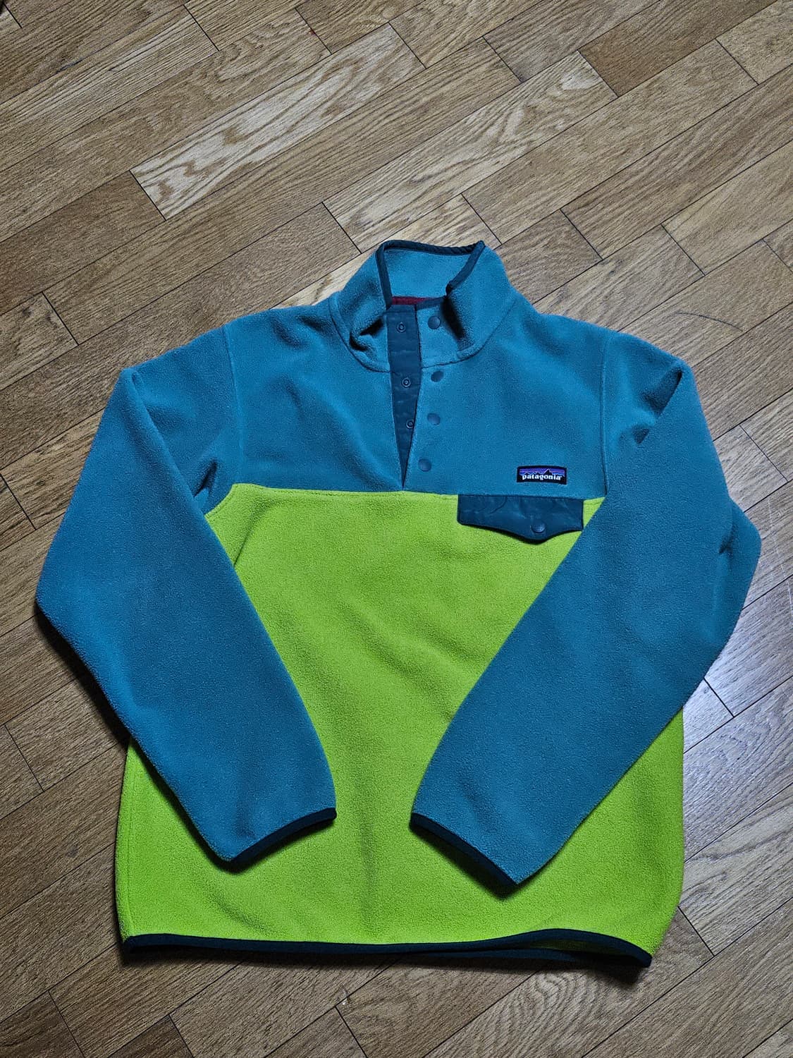 파타고니아 신칠라 플리스 풀오버 블루/라임 우먼 후리스 상품이미지2