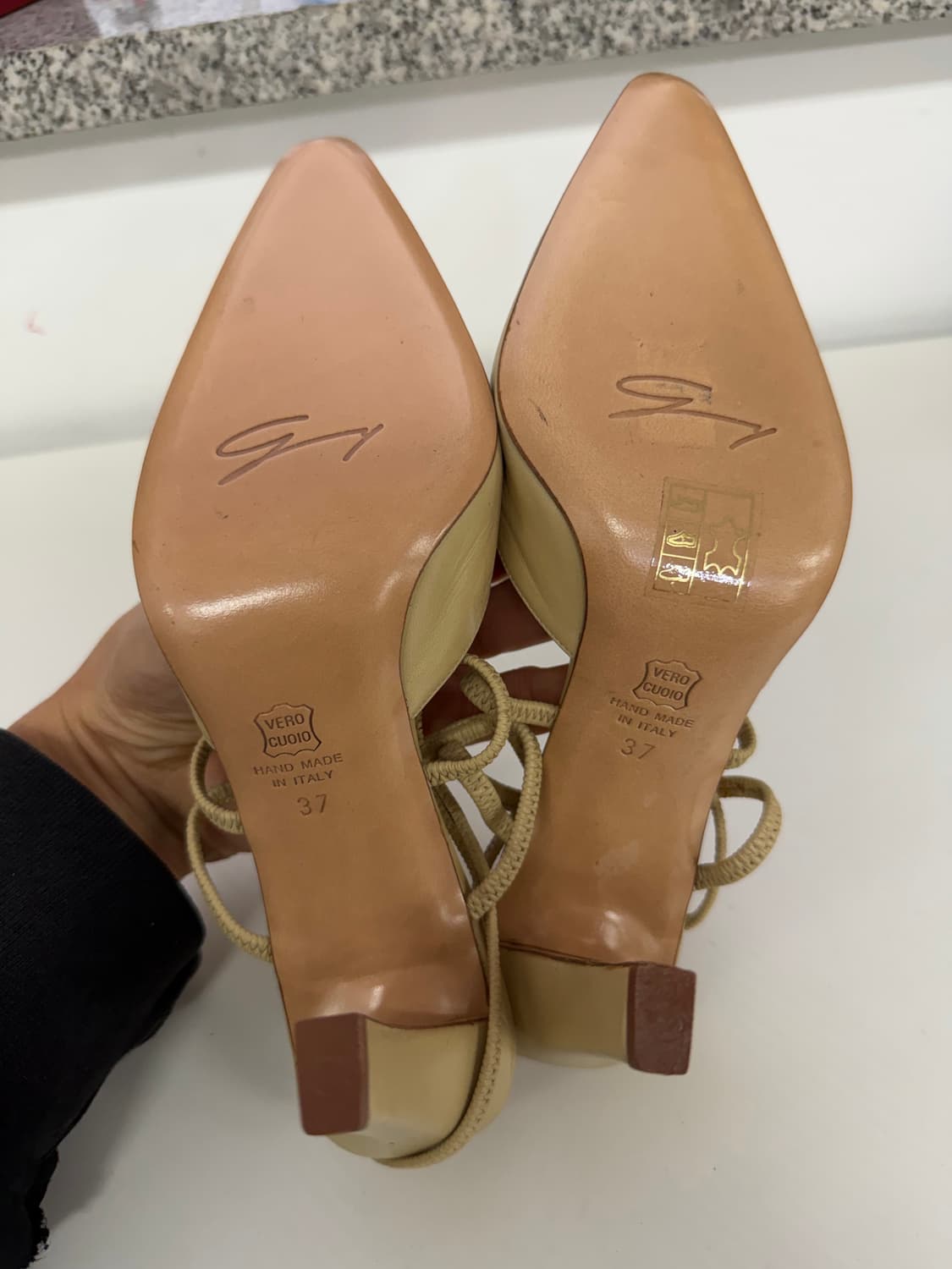 정품) 쥬세페자노티 여성 샌들힐 37 상품이미지10