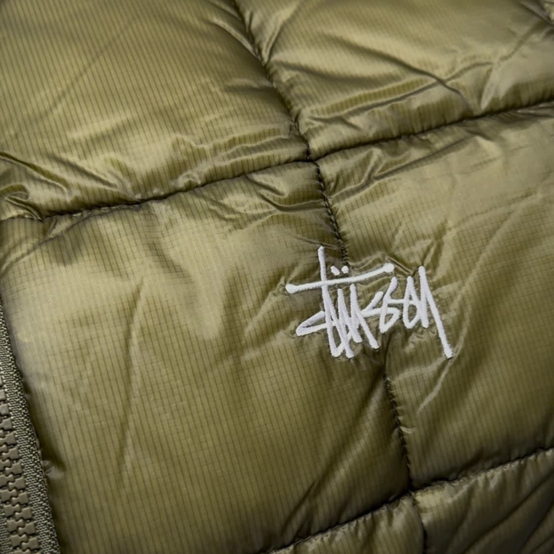 스투시 경량패딩 미드웨이트 후드 푸퍼 올리브 상품이미지3