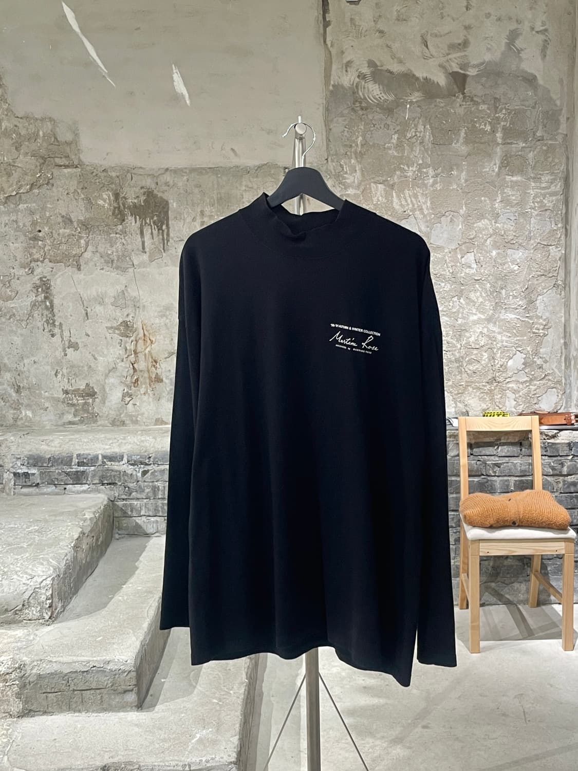 마틴 로즈 블랙 모크넥 코튼 롱 슬리브 상품이미지2