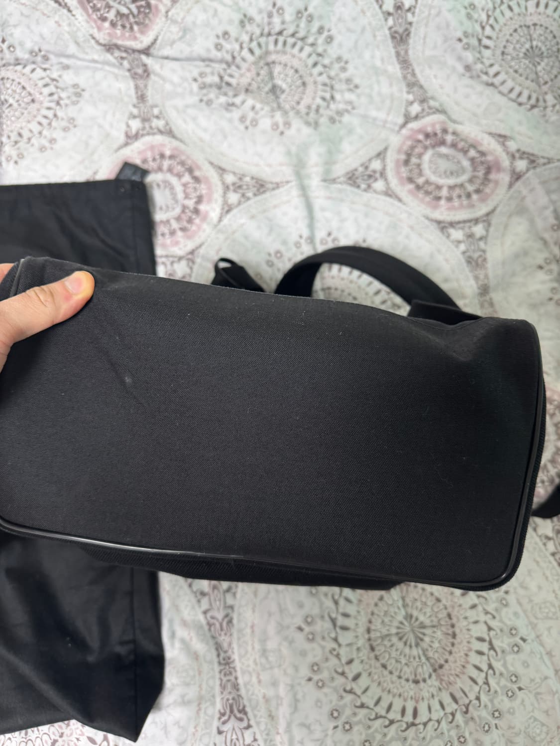 정품 생로랑 사인로고 시티 백팩 상품이미지9