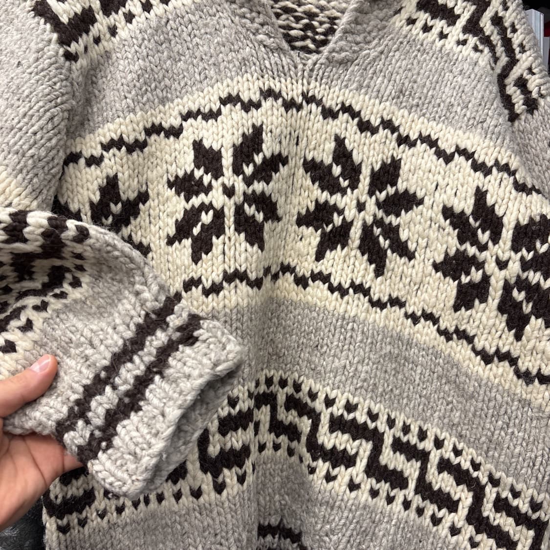 80s 네이티브 눈꽃 패턴 오리지널 헤비 코위찬 스웨터 N95 상품이미지4