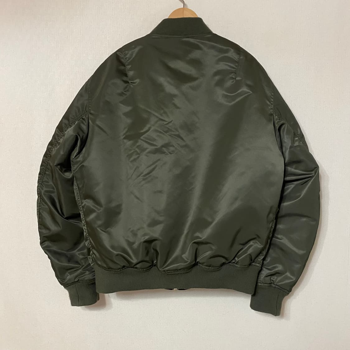 (M)유니클로U ma-1 항공잠바  상품이미지4