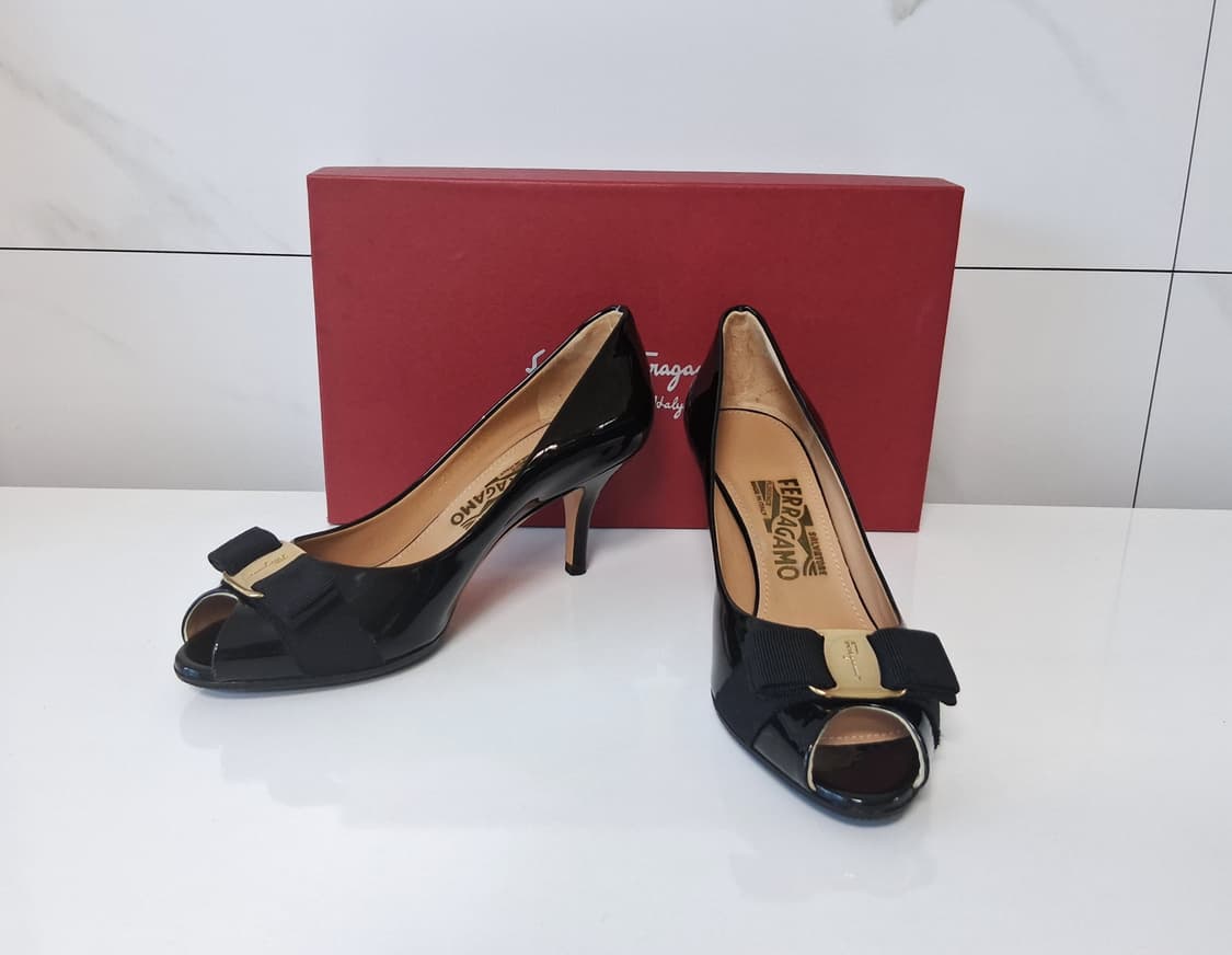 페라가모 바라 오픈토 에나멜 하이힐 Size 6 (새상품) 상품이미지2