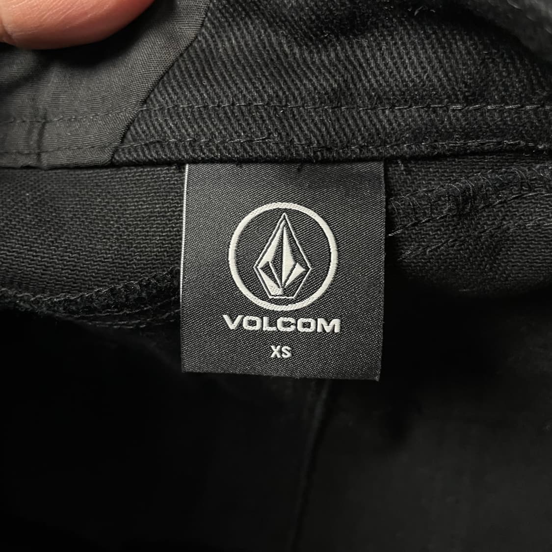 (29) VOLCOM 블랙 데님 미니스커트 XS 상품이미지4