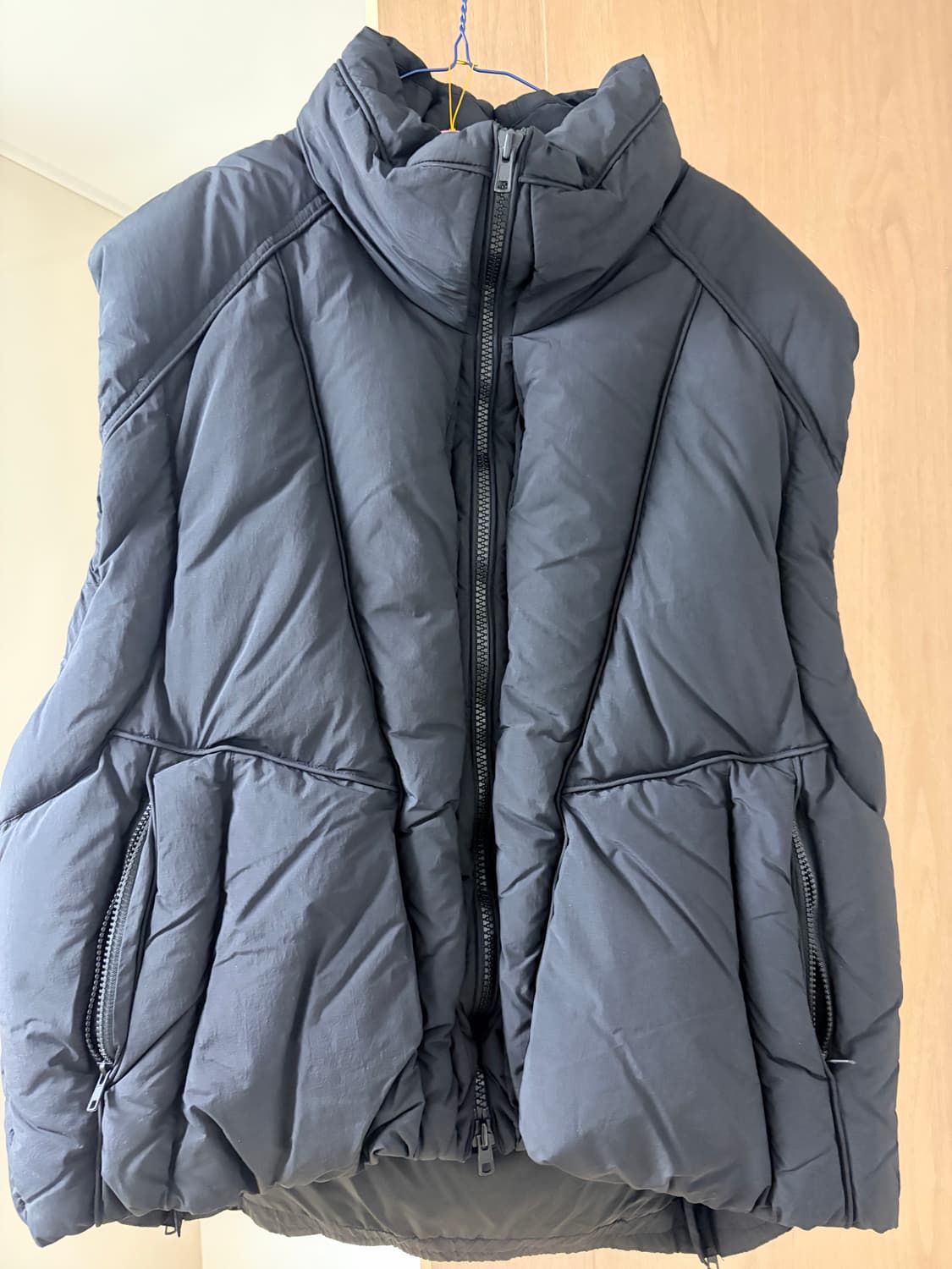 준지 24fw 구스다운 패딩베스트 50 상품이미지3