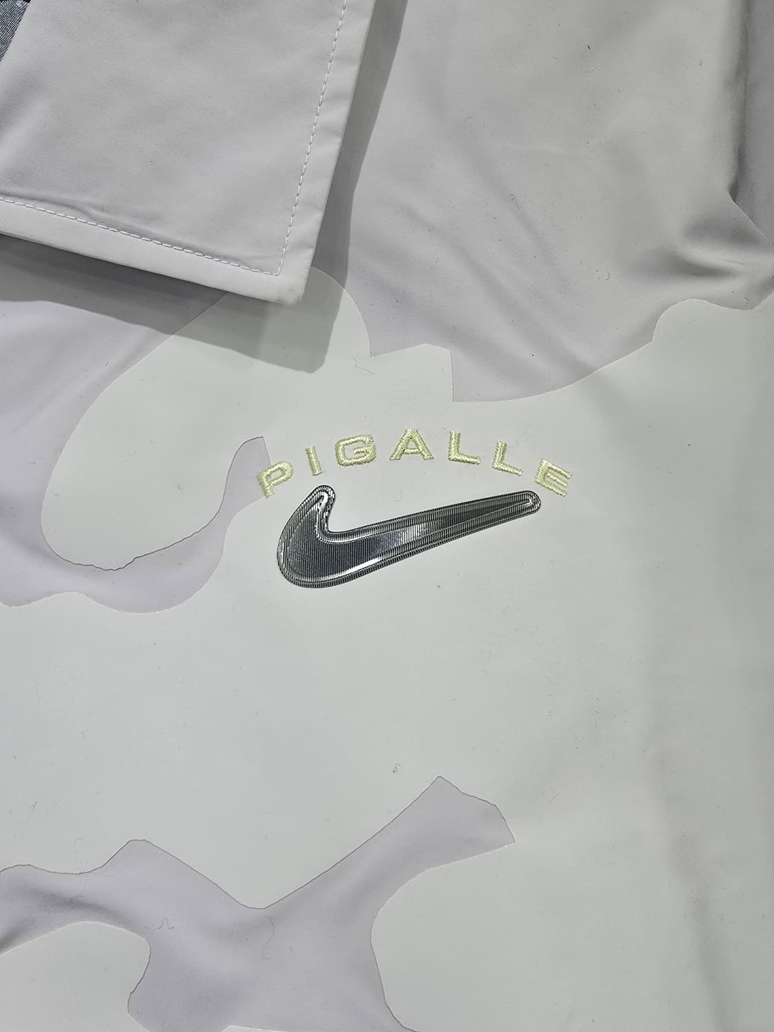 나이키 x 피갈레 콜라보 바람막이 XL 상품이미지3