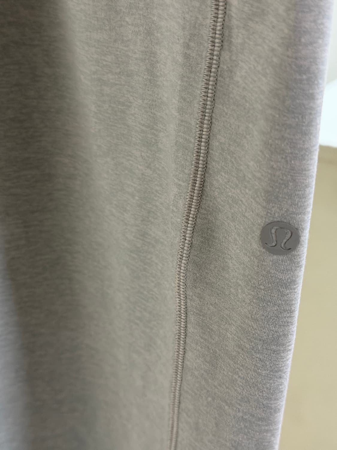 룰루레몬 소프트저지 밝은회색 바지 상품이미지3