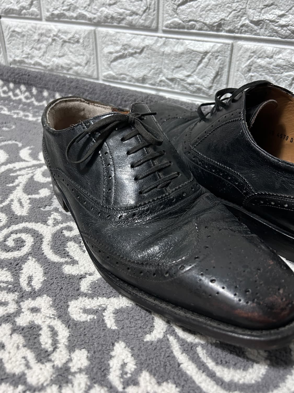 살바토레 페라가모 블랙 레더 브로그 슈즈 상품이미지3