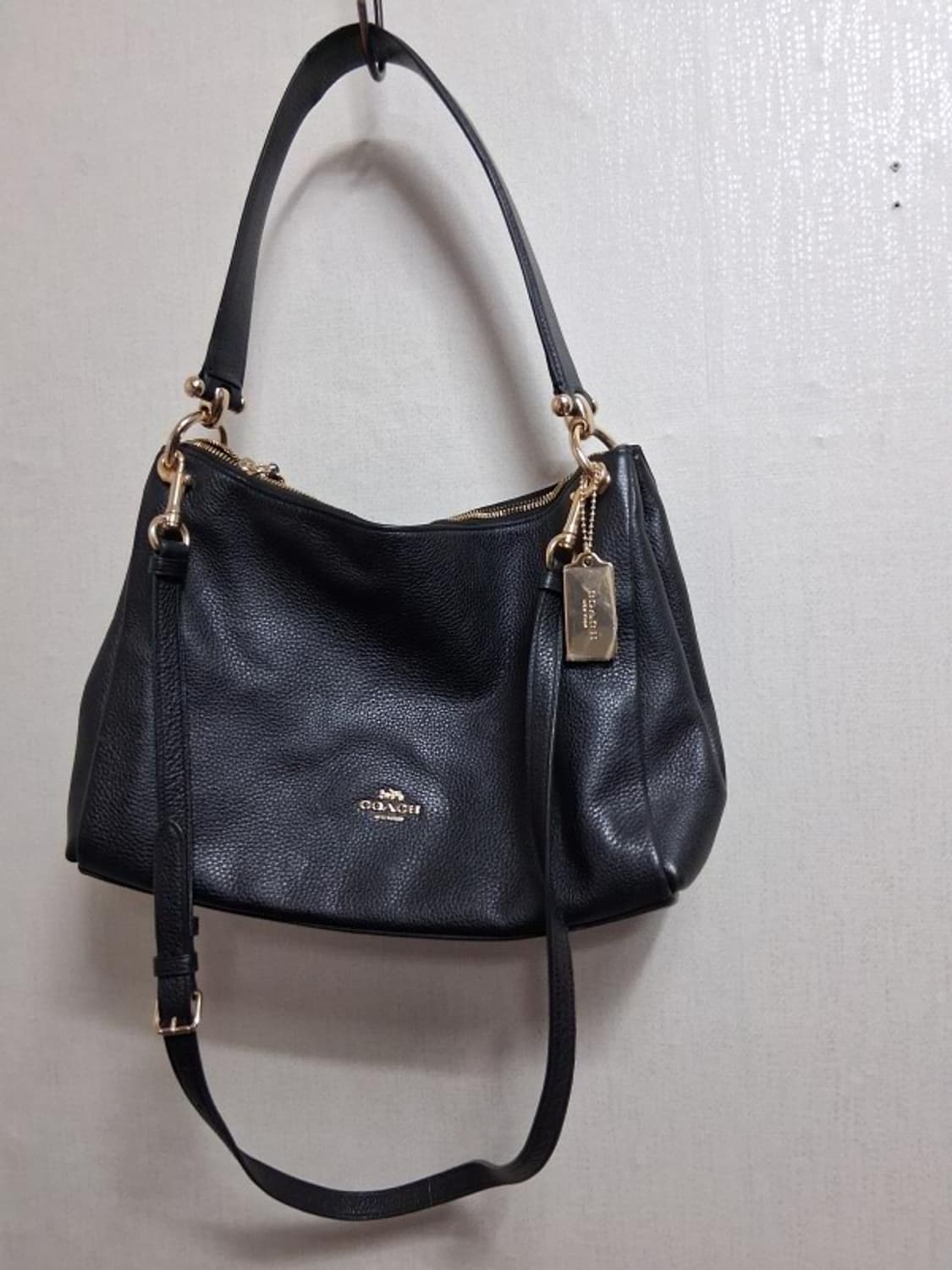 코치 블랙 가죽 숄더 겸 크로스백 최고의컨디션 상품이미지1