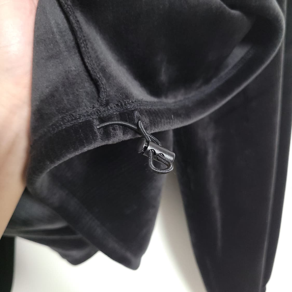 (100) TOPTEN 탑텐 블랙 하이넥 반집업 플리스 벨벳 상품이미지4