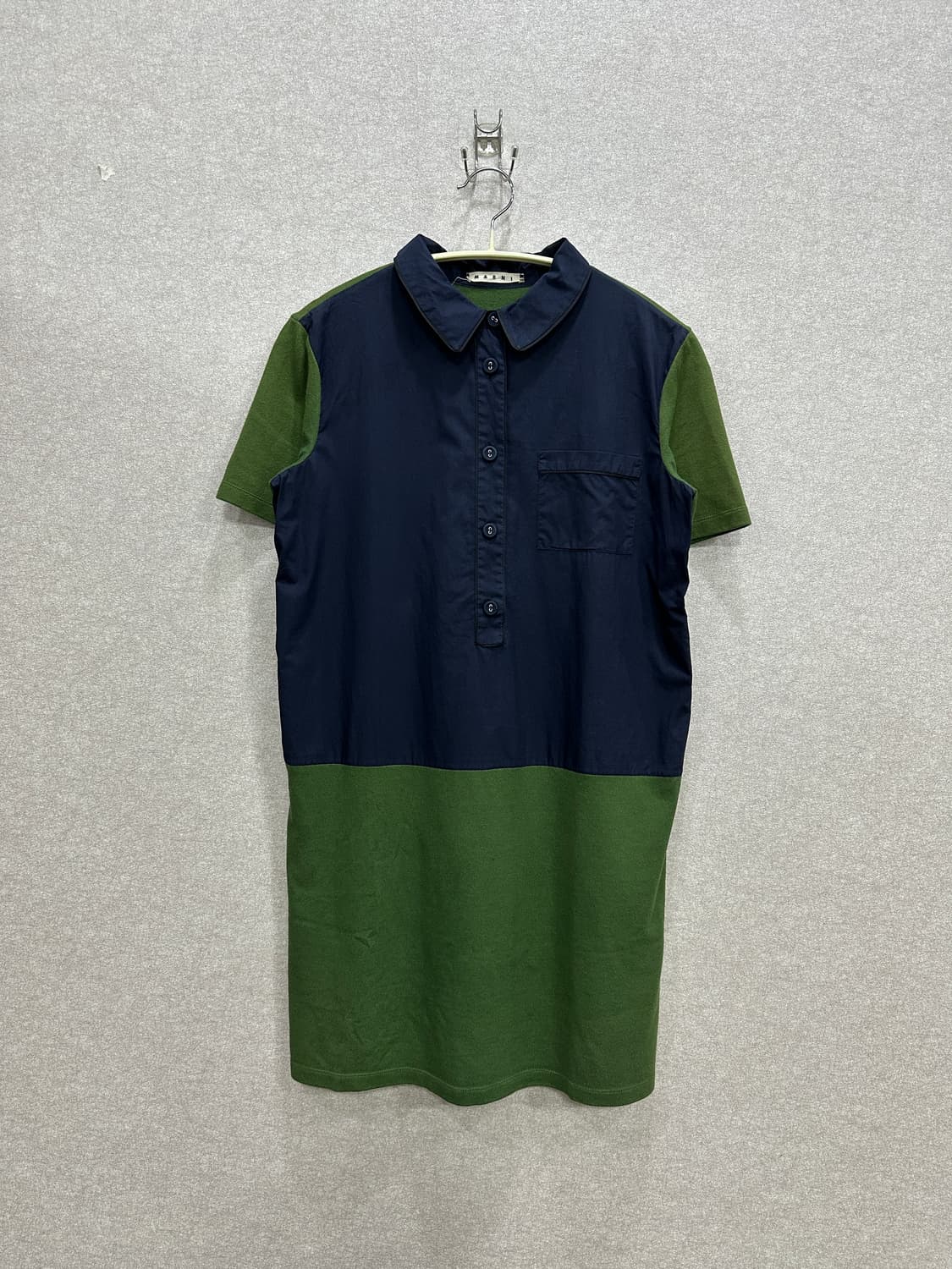 마르니 배색 카라 롱티셔츠 상품이미지2