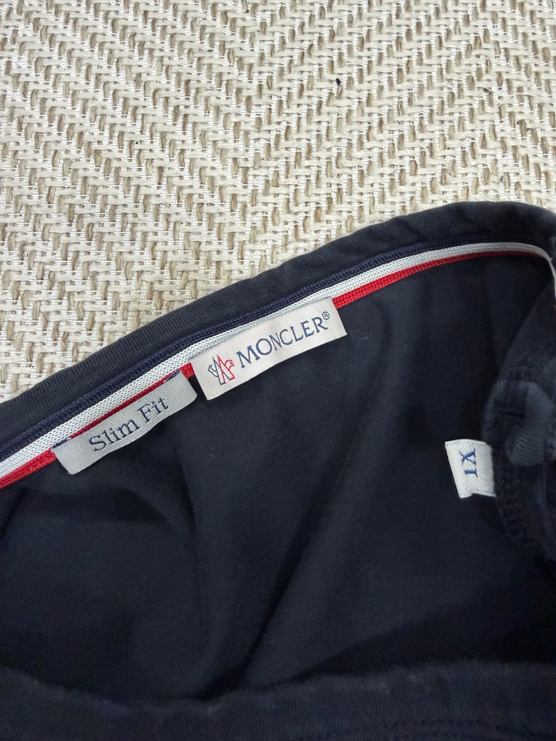 정품) 몽클레어 남성 네이비 반팔 티셔츠 XL 상품이미지6