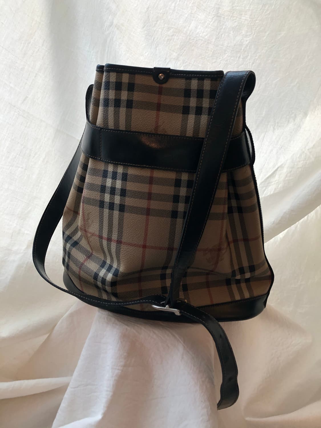 버버리 오리지널 버킷백 상품이미지3