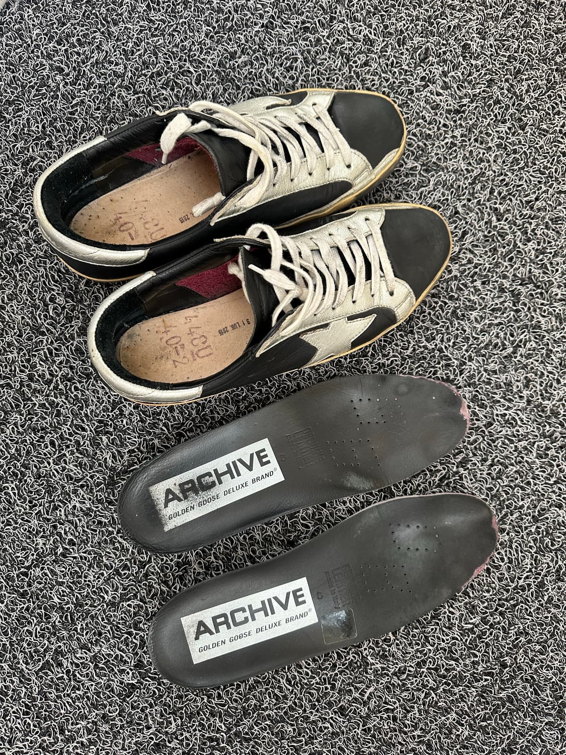 골든구스 슈퍼스타 블랙 실버 40사이즈(260mm) 상품이미지5