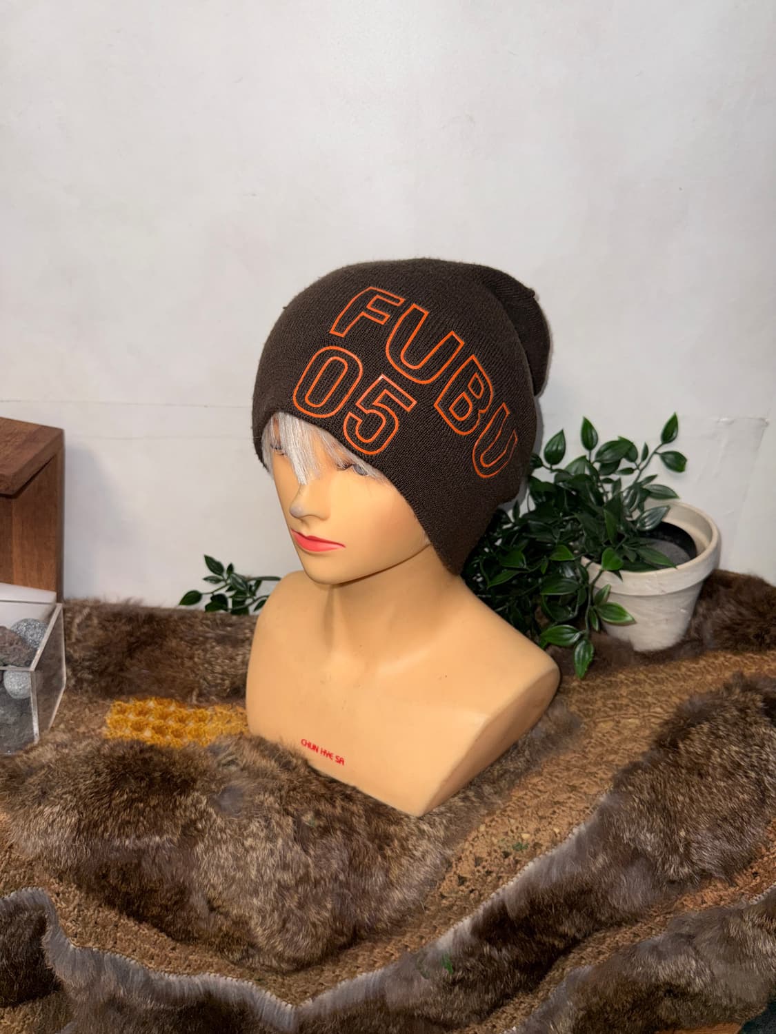FUBU brown logo reversible beanie 상품이미지1