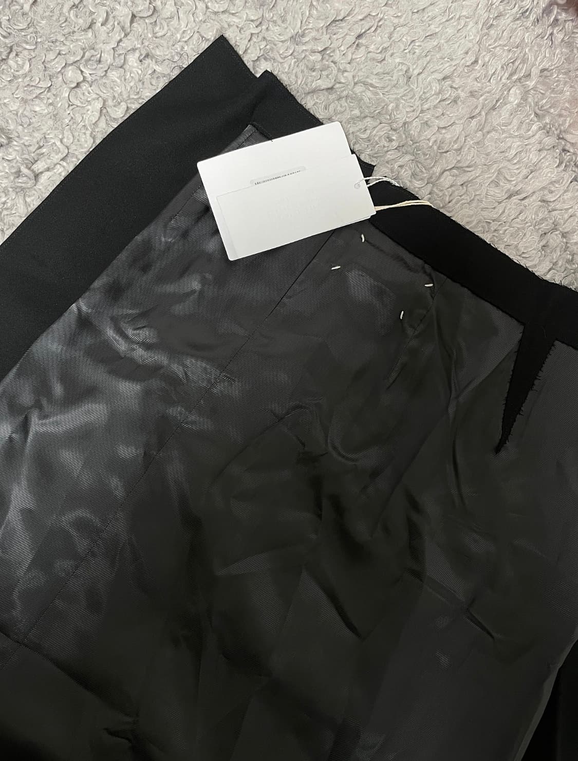 메종 마르지엘라 새틴 패널 언발란스 미디 스커트 상품이미지2