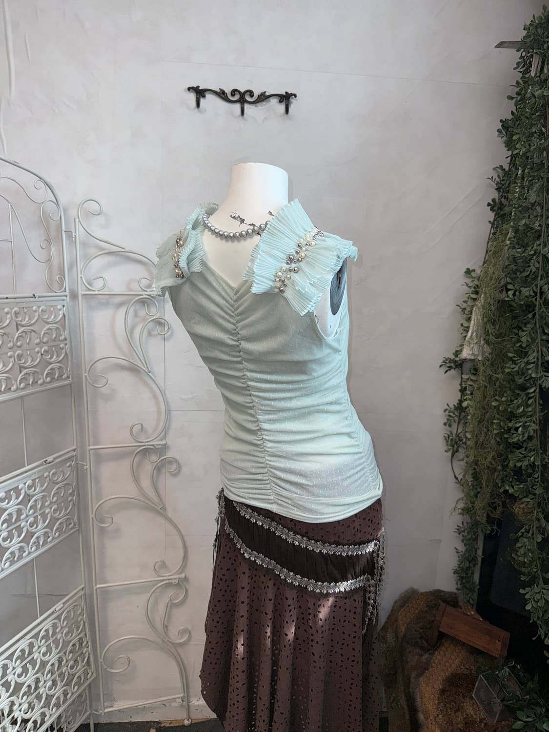 Mint dot shirring pleats beads 슬리브리스 상품이미지5