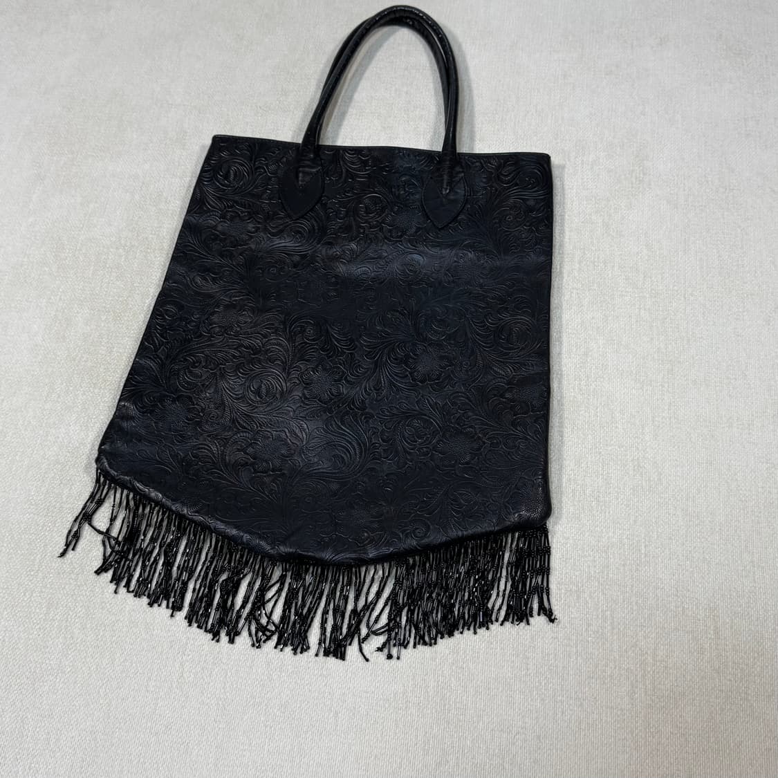 Beaded fringe Black Tote Bag 상품이미지2
