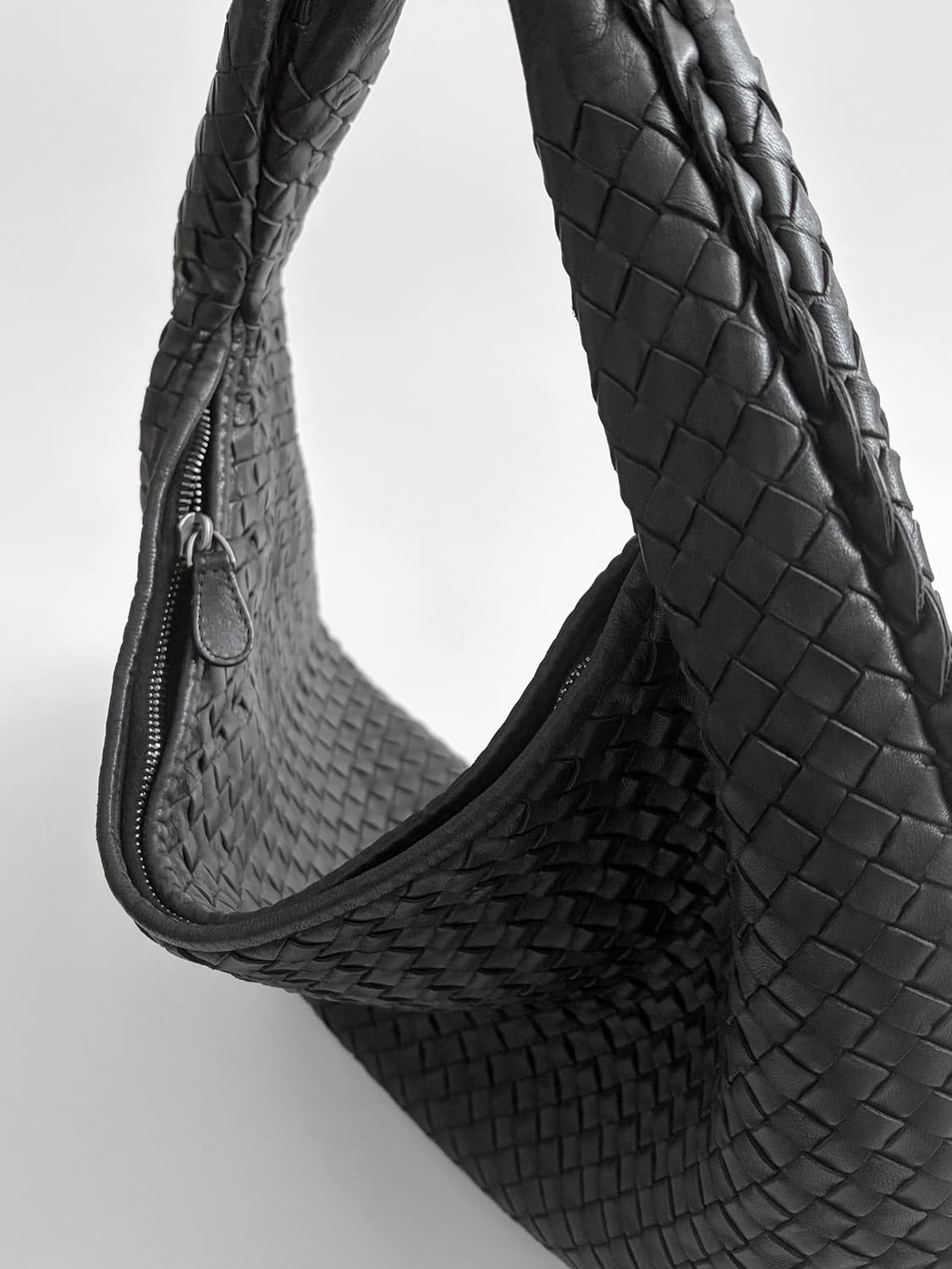 보테가베네타 인트레치아토 호보백 라지 판매합니다. 상품이미지4