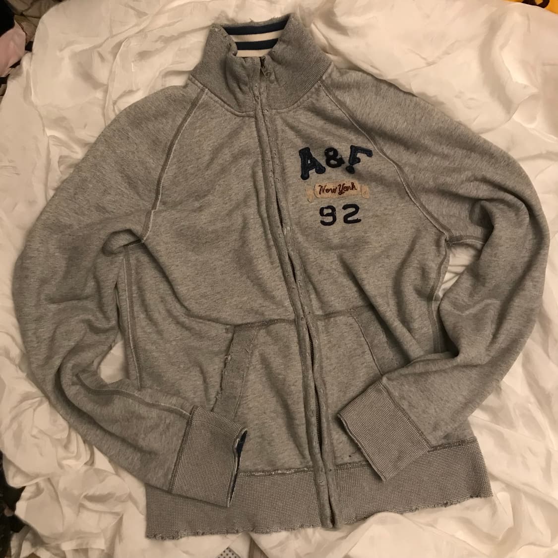 Abercrombie 아베크롬비 오버핏 데미지 집업 상품이미지1