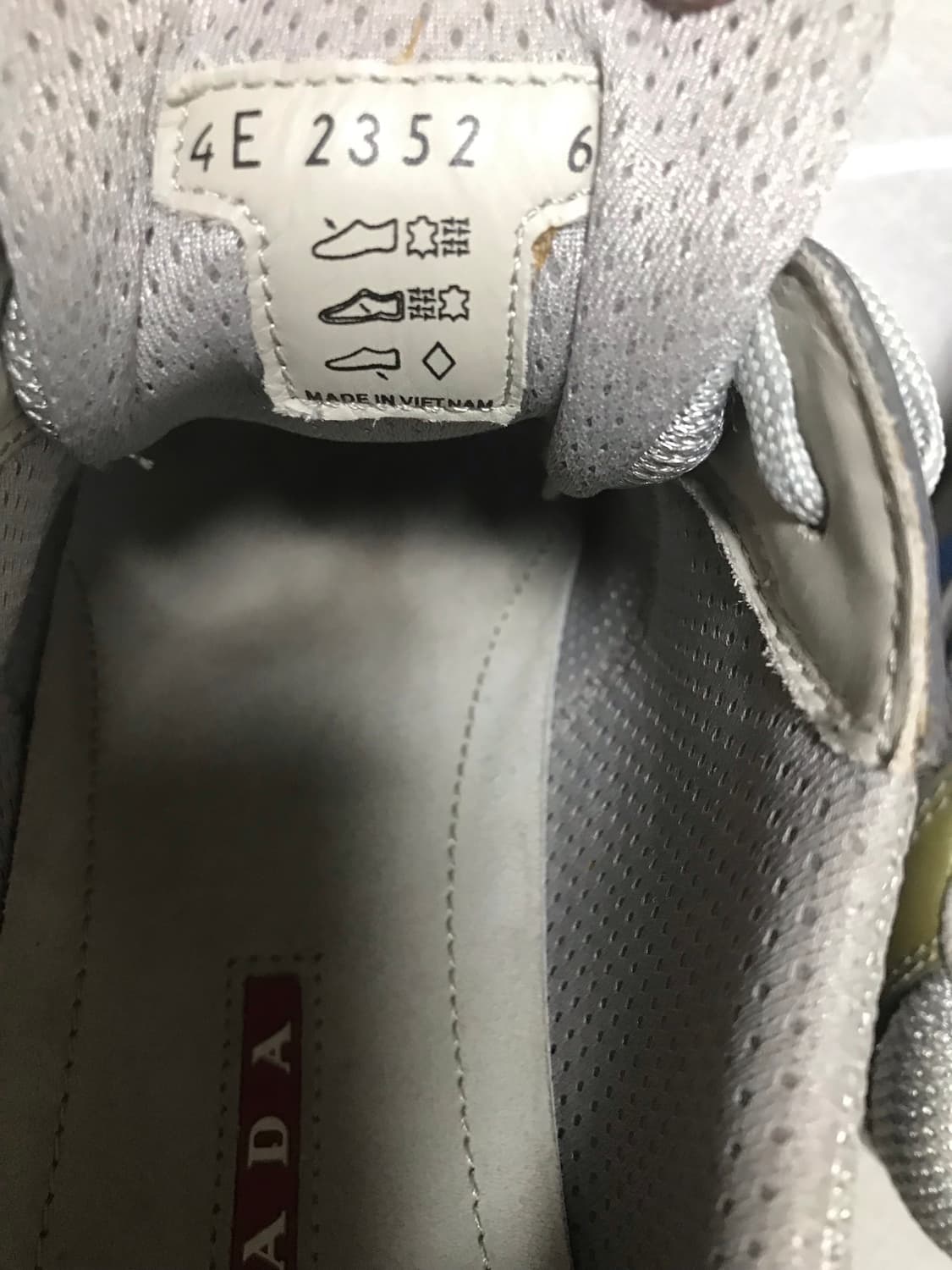 프라다 스니커즈  상품이미지2